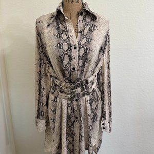 Button Down Dress w/Belt!